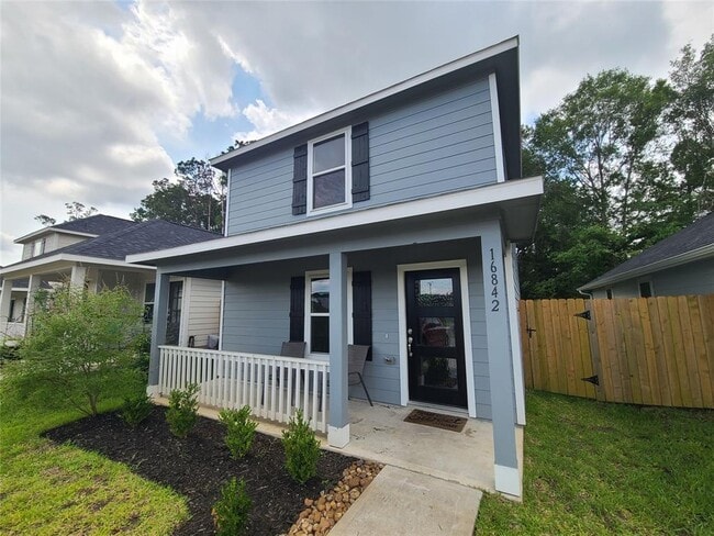 16842 Marie Vlg Dr in Conroe, TX - Building Photo - Building Photo