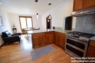 75 Somerset Rd in Brookline, MA - Foto de edificio - Building Photo