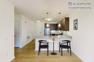 333 Great River Rd in Somerville, MA - Building Photo - Building Photo