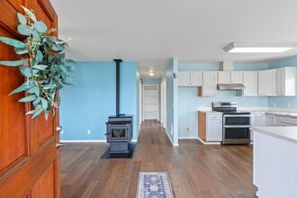 221 W Seattle Ave in Westport, WA - Building Photo - Building Photo