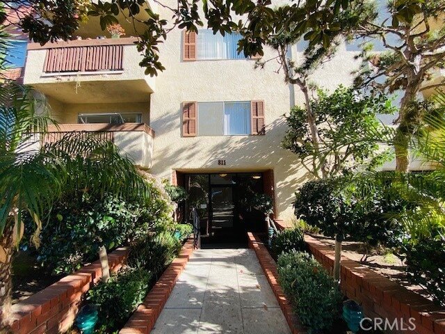 property at 811 6th St