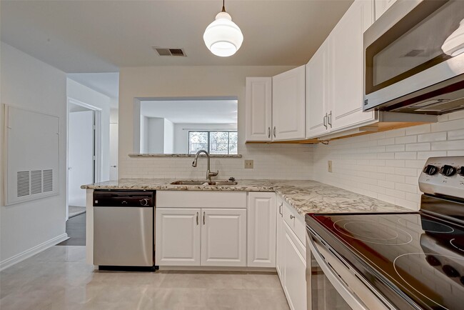 property at 2829 Timmons Ln