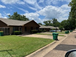 3100 Walnut Street in Texarkana, TX - Building Photo - Building Photo