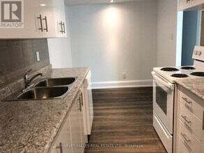 55-955 Charles St W in Toronto, ON - Building Photo - Building Photo