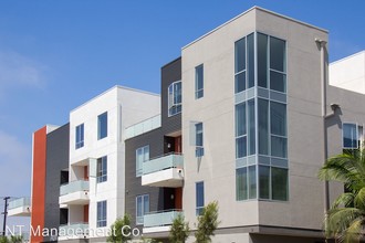 11929 Courtleigh Dr-Unit -Apt. 307 in Los Angeles, CA - Building Photo - Building Photo