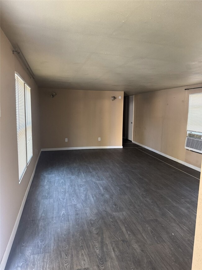 property at 886 Queenswood St