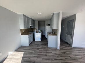 21 Dunlap St, Unit B in Brownsville, TX - Building Photo - Building Photo