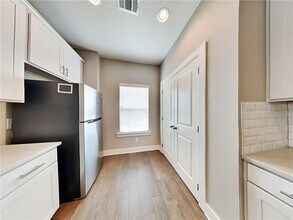 6423 Shalks Xing Dr in Lithonia, GA - Foto de edificio - Building Photo