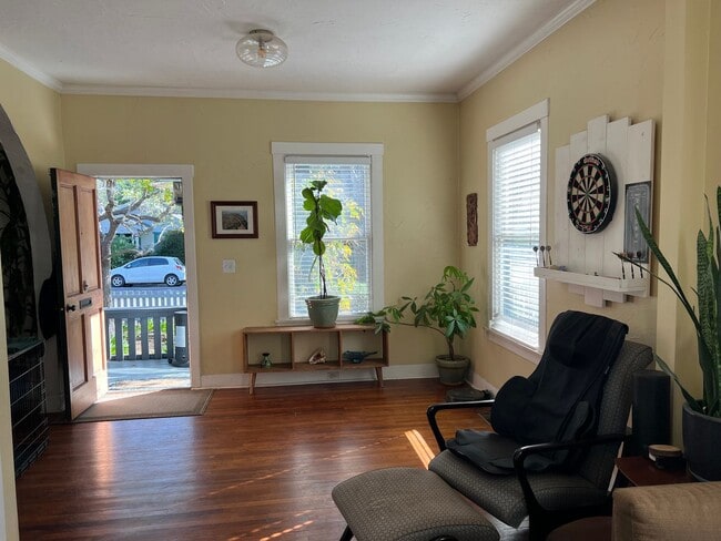 334 W Islay St in Santa Barbara, CA - Building Photo - Building Photo