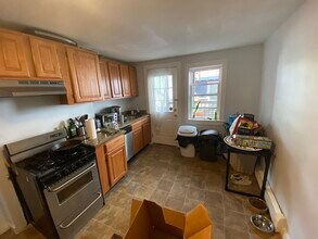 266 Gold St, Unit 1 in Boston, MA - Building Photo - Building Photo