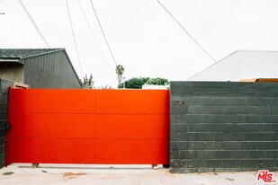 11924 Juniette St in Los Angeles, CA - Building Photo