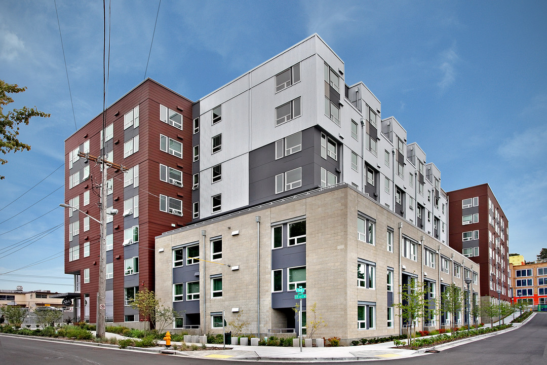 Slate Apartments in Seattle, WA - Building Photo