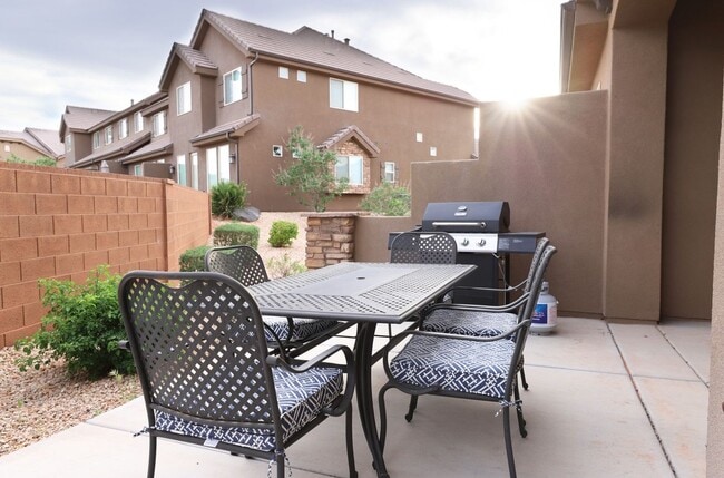 4254 Razor Ridge Dr in Washington, UT - Building Photo - Building Photo