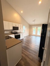 10264 Knob Hill Dr in Florence, KY - Building Photo - Building Photo