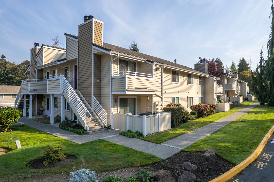 Pheasant Hill Apartments in Mountlake Terrace, WA - Building Photo