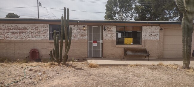 property at 1334 S Rosemont Ave