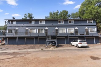 Manitou Rose Apartments in Manitou Springs, CO - Foto de edificio - Primary Photo