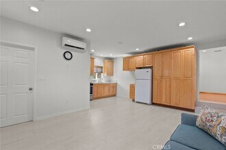 7815 Allott Ave in Los Angeles, CA - Building Photo - Building Photo
