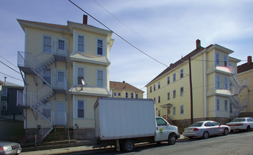 154-168 Eagle St in Fall River, MA - Foto de edificio - Building Photo