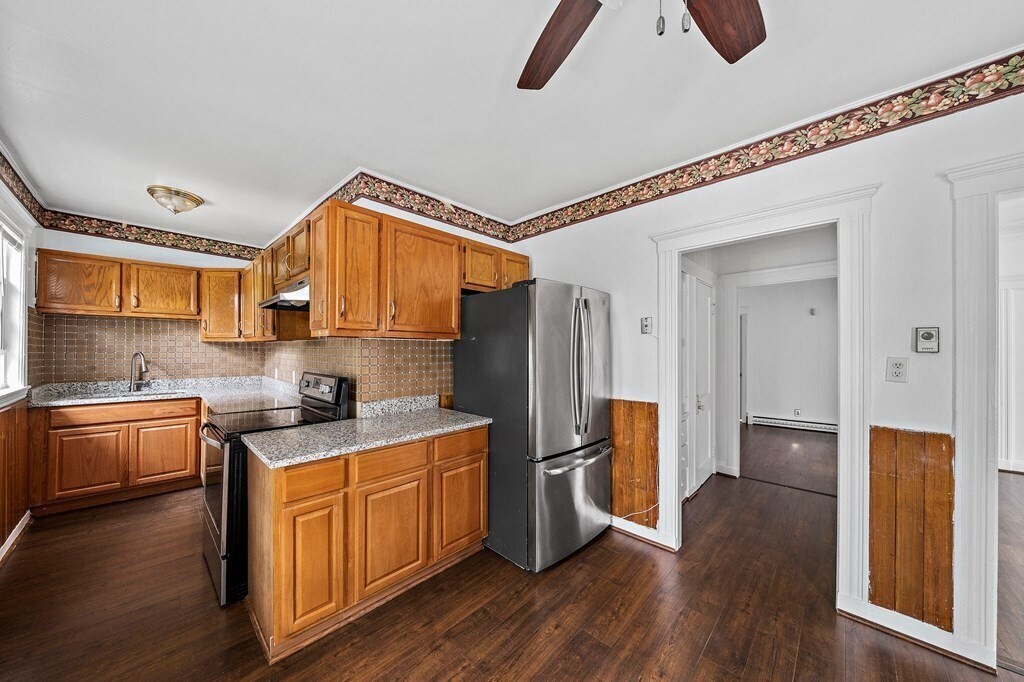 62 Favre St in Boston, MA - Building Photo