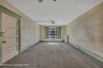 1017 Webster Ave in Dunmore, PA - Building Photo - Building Photo