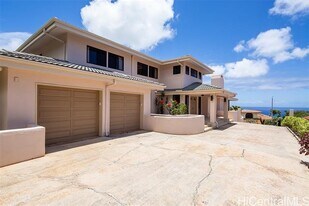 154 Maono Pl in Honolulu, HI - Building Photo