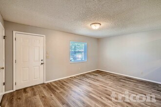 6666 56th Ave N in St. Petersburg, FL - Foto de edificio - Building Photo