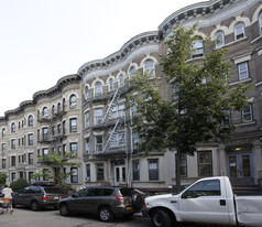 529 8th St Apartments