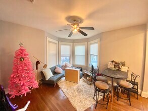 43 Hillside St, Unit 2 in Boston, MA - Foto de edificio - Building Photo