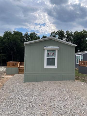 6521 W Hwy 199 in Springtown, TX - Building Photo