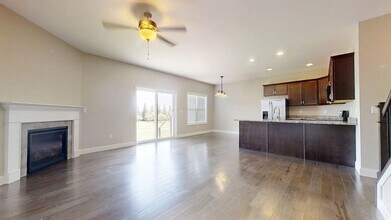 800 Sedgegrass Dr in Champaign, IL - Building Photo - Building Photo