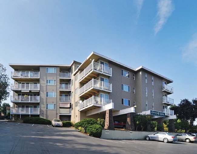 Country Squire Apartments in Seattle, WA - Building Photo - Building Photo