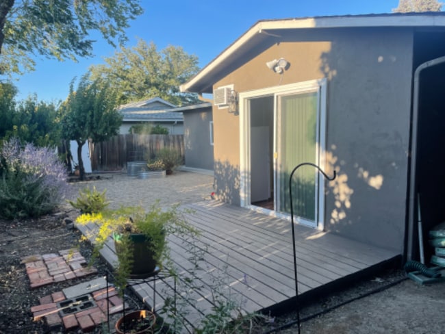 property at 3447 Tanager Cir
