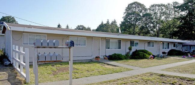 Rhody Apartments in Lakewood, WA - Building Photo - Building Photo