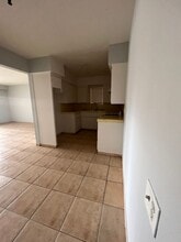 56075 29 Palms Hwy in Yucca Valley, CA - Foto de edificio - Building Photo