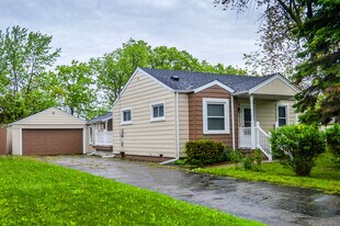 20053 Homeland St in Roseville, MI - Building Photo