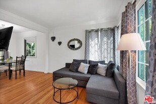 1452 S Crescent Heights Blvd in Los Angeles, CA - Building Photo