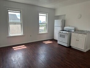 14 Hooper St in Worcester, MA - Building Photo - Building Photo