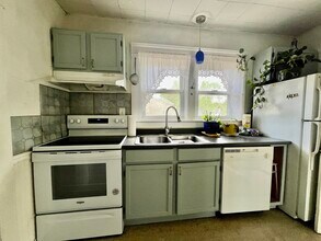 15 Baltic St in Attleboro, MA - Building Photo - Building Photo