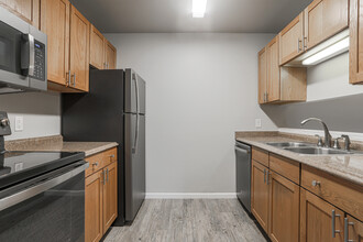 Maplewood Square Apartments in Greenville, MI - Building Photo - Interior Photo