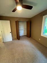 8605 Ivywood Ave S in Cottage Grove, MN - Building Photo - Building Photo