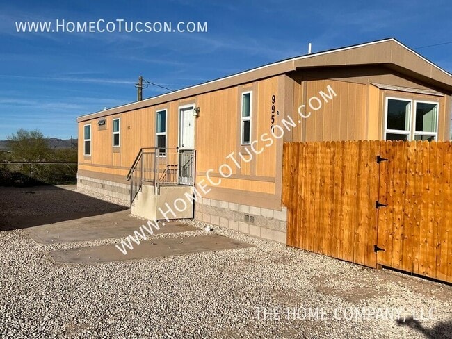 property at 9950 N El Uno Minor