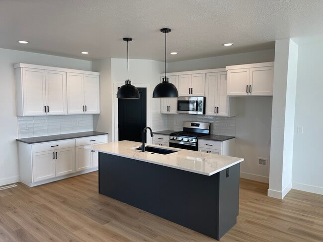 954 W 350 S in American Fork, UT - Building Photo - Building Photo