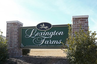 Lexington Farms in Jerseyville, IL - Building Photo - Building Photo