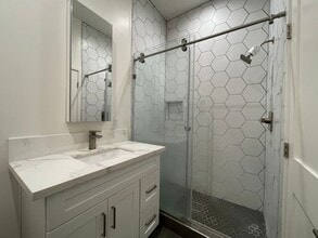 506 1/4 N Sweetzer Ave in Los Angeles, CA - Building Photo - Building Photo