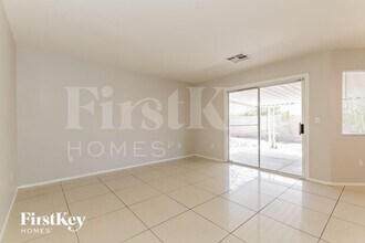 3403 Ocatillo Mesa Way in North Las Vegas, NV - Foto de edificio - Building Photo