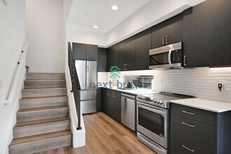 928 NW 56th St in Seattle, WA - Building Photo - Building Photo