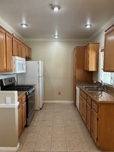 7647 Mission Gorge Rd in San Diego, CA - Building Photo - Building Photo