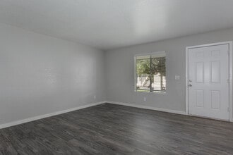 Montecito Apartments in Phoenix, AZ - Foto de edificio - Interior Photo