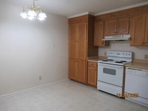 251 Rast St in Sumter, SC - Foto de edificio - Building Photo